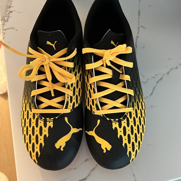 Puma Junior soccer shoes - Picture 4 of 4